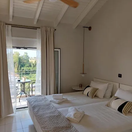 Nikkos Apartment *