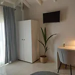 Nikkos Апартаменты