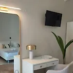 Nikkos Апартаменты *