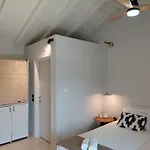 Nikkos Апартаменты *